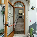 Готель S. Andrea 3*