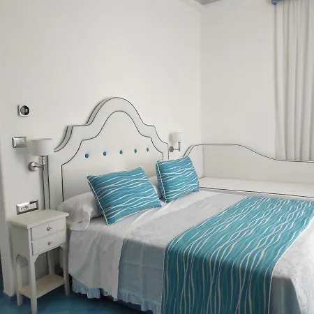 S. Andrea Hotel 3*