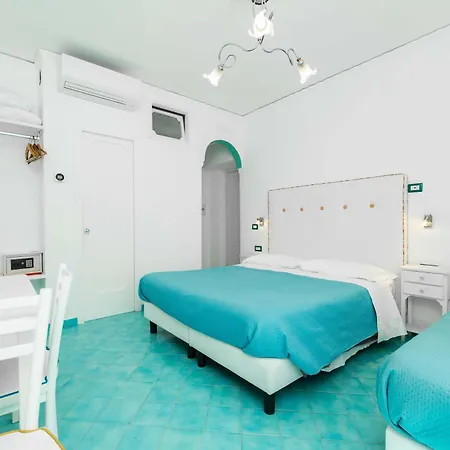 S. Andrea Hotel 3*