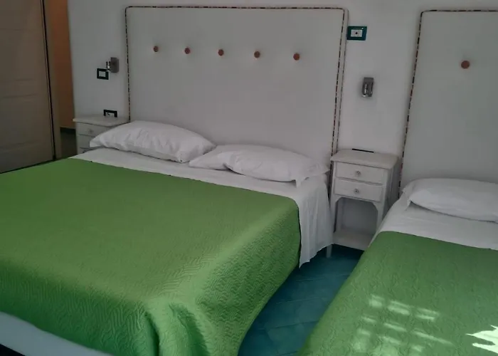 アルベルゴ S. アンドレア 3*